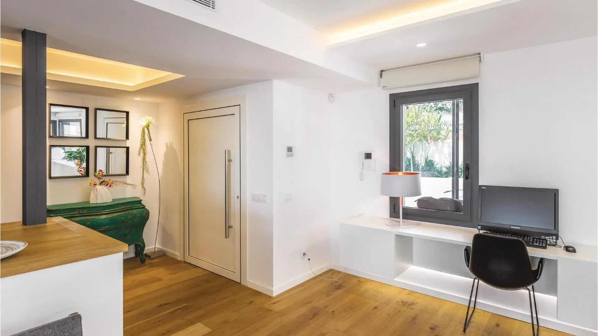 Cozy Home In Alella With Kitchen