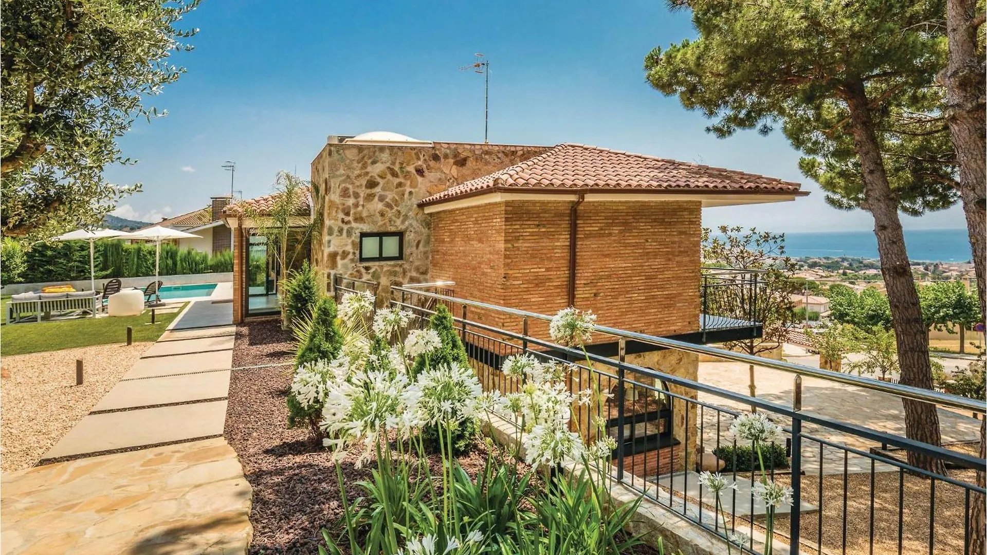 Cozy Home In Alella With Kitchen 0*,  Spain