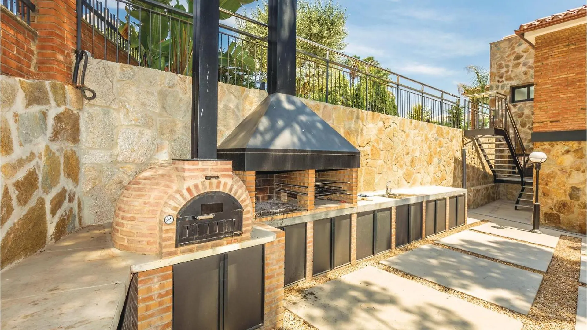Tatil Evi Cozy Home In Alella With Kitchen İspanya