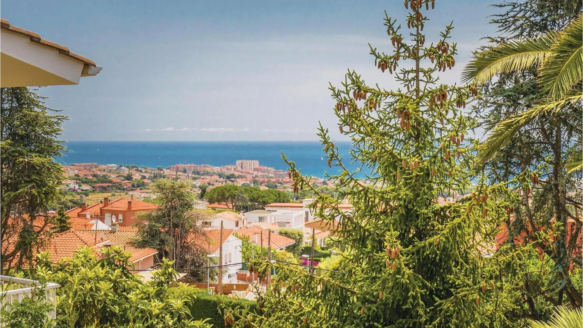 Tatil Evi Cozy Home In Alella With Kitchen